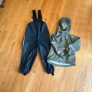 Reima Kids Rain Jacket and Pants Set- 4T